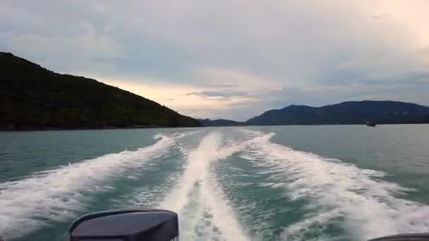 Speedboat Racing Beautiful Ocean Smooth Movement — стоковое видео