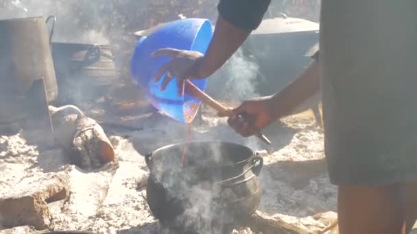 Lady Cooking Big Black Pots Traditional African Wedding — Stok video