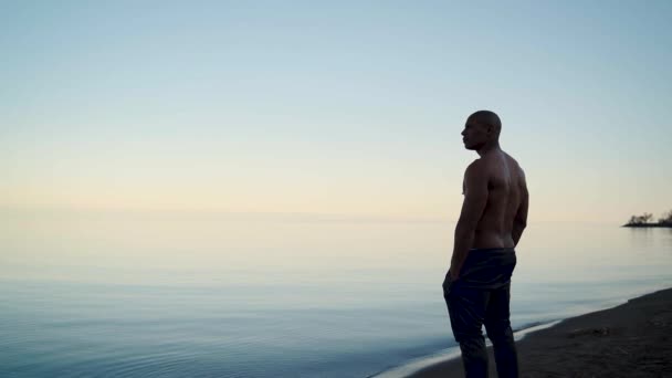 Attractive Man Standing Beach Sunset — Vídeos de Stock