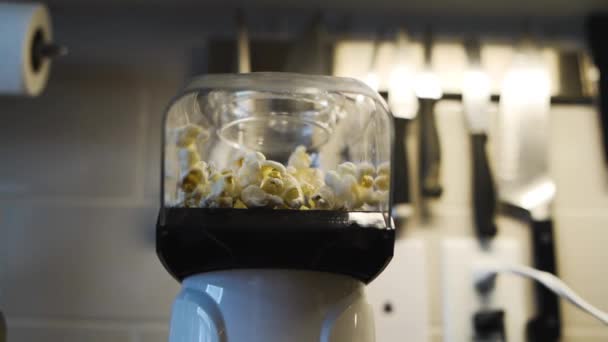 Popcorn Popping Slow Motion — Stock video