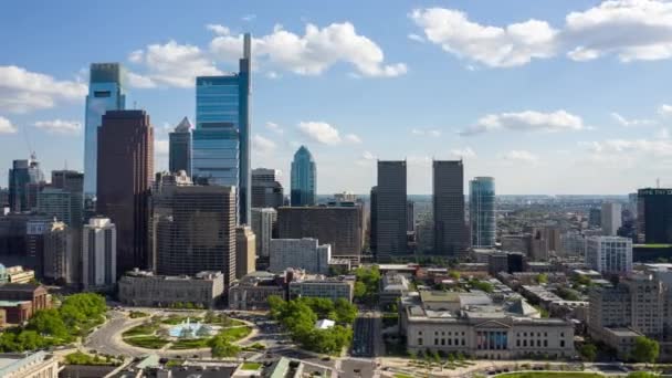 Smooth Hyperlapse Timelapse Philadelphia City Skyline Featuring Comcast City Hall — 비디오