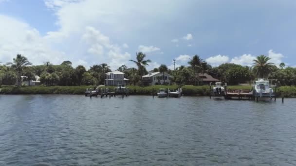 South Florida Coastline Real Estate Boat Lifts Drone View Sliding — Stockvideo