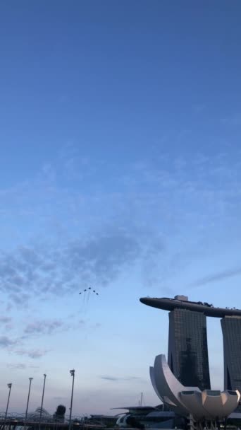 Singapore Air Force Fighter Aircrafts Performing Stunning Manoeuvres National Day — Video Stock