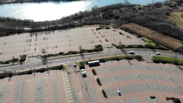 Aerial Parking Lot Park Nearby Lakeside Sunny Day Tower Square — Video