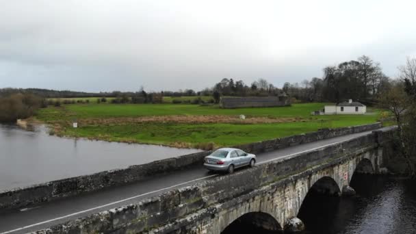 Aerial Car Passing Bridge Accross River Old Seasonic Bridge — Vídeo de Stock