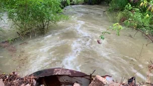 Aftermath Tropical Storm Imelda Next Collapsed Bridge Water Fast Flowing — Vídeo de Stock