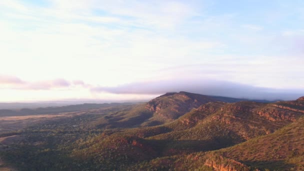 Дрони Wilpena Pound Australia — стокове відео