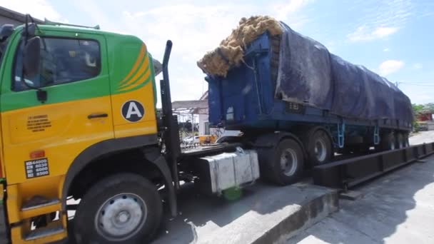 Large Production Truck Moving Factory While Carrying Ton Palm Oil — Stok Video