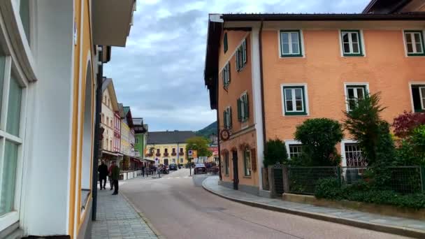 Close Shots Narrow Road Mondsee Town Salzburg Austria Colourful Building — Video Stock