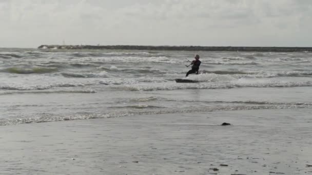Kite Surfer Surfing Sea Slow Motion — Stok Video