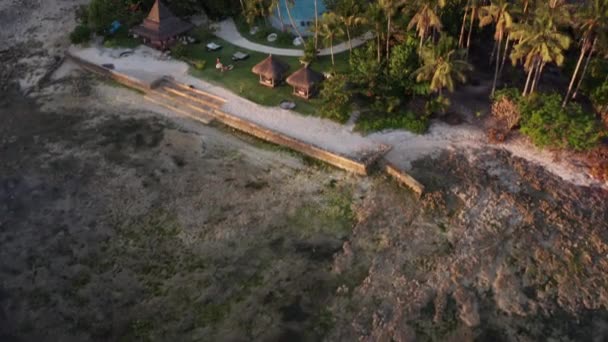 Aerial Beautiful Small Resort Tropics — Vídeo de Stock