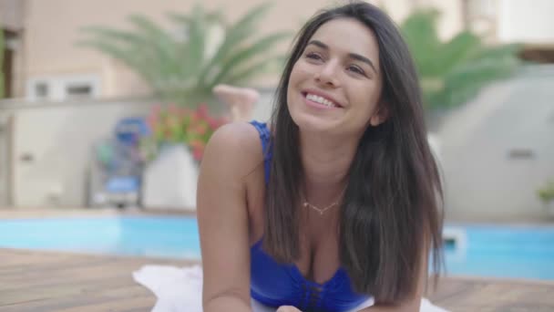 Beautiful Long Haired Brunette Woman Sunbathing Smiling Swimming Pool Spa — Vídeo de Stock