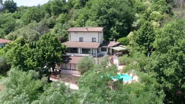 Flying Small Mediterranean Villa Pool Surrounded Trees — Stockvideo