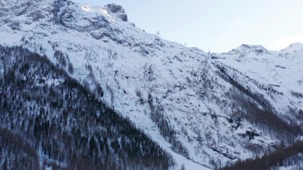 Tilt Ski Lifts Snow Covered Ski Resort — Vídeo de stock