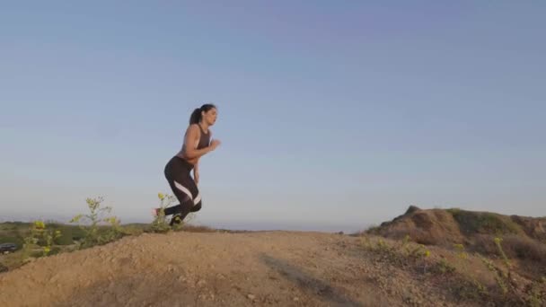 Beautiful Female Athlete Celebrating Successful Training — Stok video