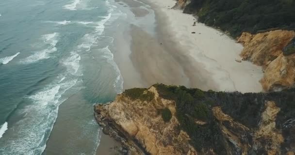 Aerial Drone Pan Rock Outcropping Oregon Coast — Stock video