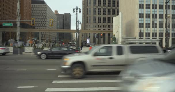 Traffic Downtown Detroit Video Filmed Best Image Quality — Stockvideo