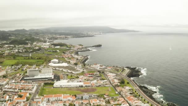 Town Sao Roque Azores Aerial Shot — стоковое видео