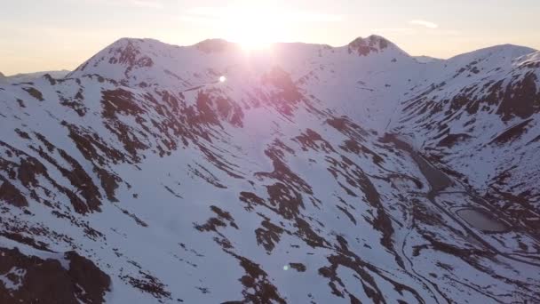 Drone View Mountain Peak Winter Sun Rays Aerial Circle — Vídeos de Stock