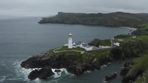 Aerial Drone Establishing Shot Fanad Head Lighthouse Northern Ireland — Stock videók