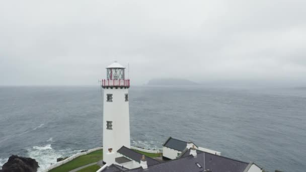 Drone Pull Out Aerial Shot Lighthouse Ireland — Stok video