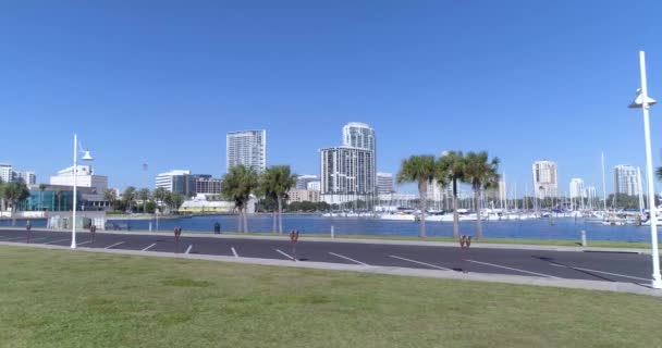 Aerial Video Marina Luxury Waterfront Condominiums — стоковое видео