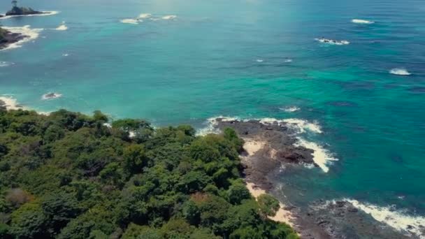 Drone Footage Wonderful Island Beautiful Beach Tilt Movement — Vídeos de Stock