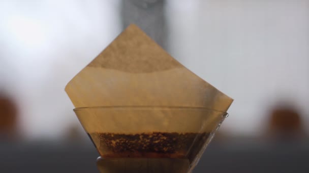 Isolated Close View Chemex Coffee Maker Giving Steam Hot Water — Stockvideo