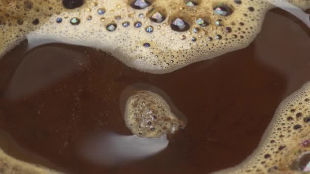 Close Macro View Hot Water Being Poured Fresh Dark Brown — Vídeos de Stock
