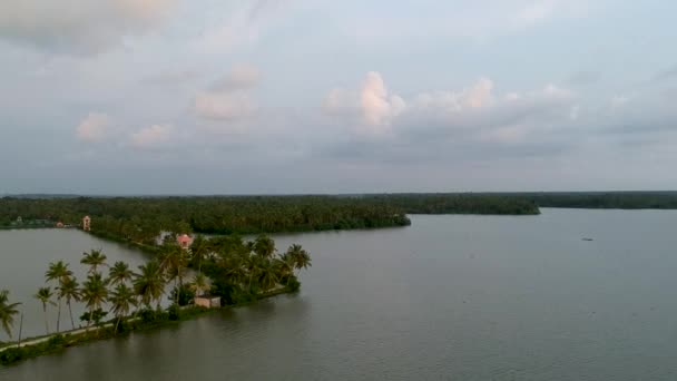 Prachtige Luchtfoto Van Een Backwater Toeristische Centrum Vembanad Meer — Stockvideo
