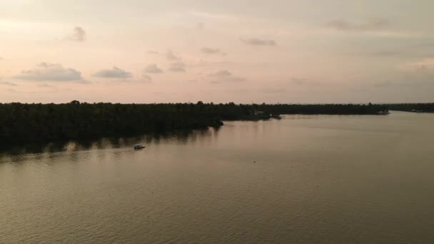 Beautiful Aerial Shot Backwater Vembanadu Lake Water Lines Twilight Sunset — Stockvideo