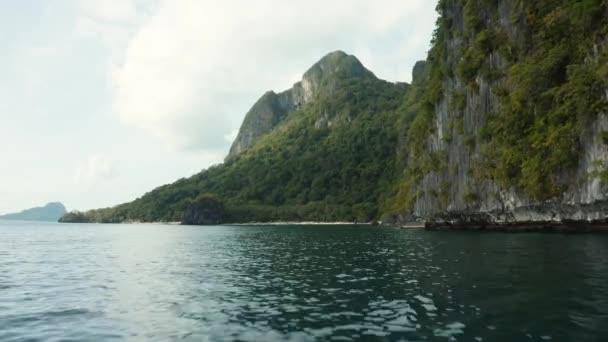 Boat Pov Seascape Coastal Cliffs Nido Palawan Philippines — Stock video