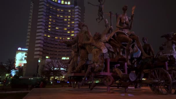 Intercontinental Hotel Bucharest Tnb Statues Romania Time Lapse Night — Vídeo de Stock