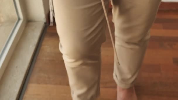 Legs Jewish Man Walking Barefoot Tzitzit Fringes Visible Tallit Part — Vídeo de Stock