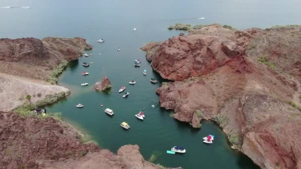 Cinematic Drone Shot Group Boats Friends Family Having Fun Vacation — Stockvideo