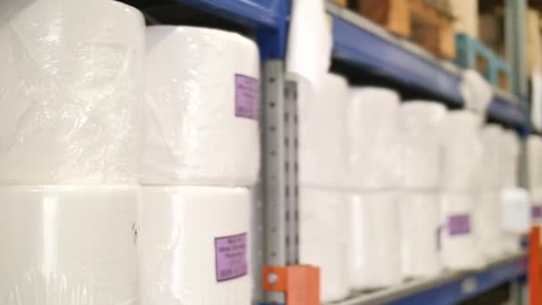 Packages Paper Towels Shelf Warehouse Supply Close — Vídeo de Stock