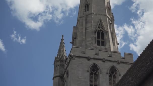 Beautiful View Twoer Majestic Church Cambridge City England Blue Sky – stockvideo