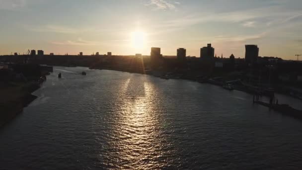 Sunset Drone Flight River Elbe Hamburg West Buildings Silhouetted Colorful — стоковое видео