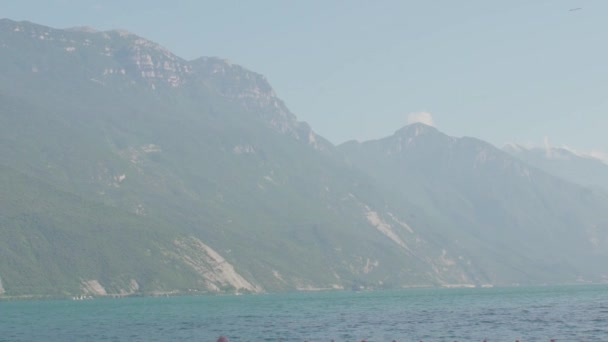 Beautiful Slowmotion Lake Garda Riva Del Garda Warm Summerday North — Video