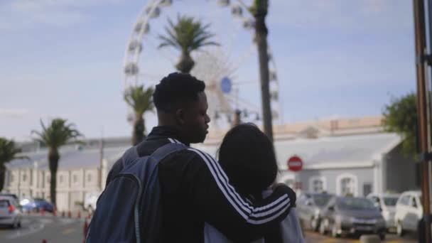 Couple Enjoying Beautiful View Ferris Wheel Park Cape Town Waterfront — Stock videók