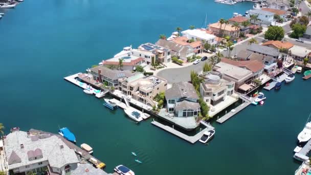 Rotating Aerial View Beautiful Multimillion Dollar Luxury Bayfront Homes Oceanfront — Stock Video