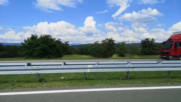 Drive Highway Look Protective Fence Separates Two Lanes Road Sunny — Wideo stockowe