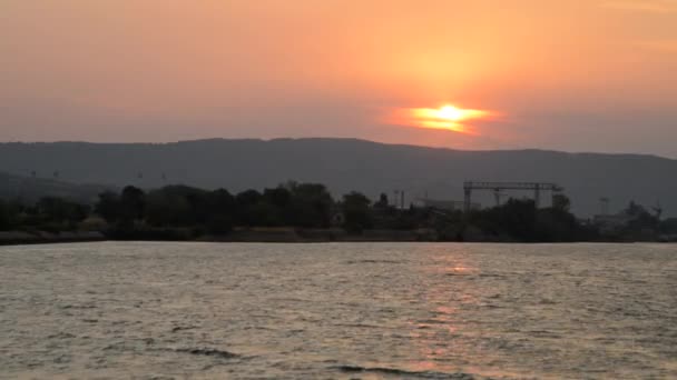 Zonsondergang Rivier Donau — Stockvideo