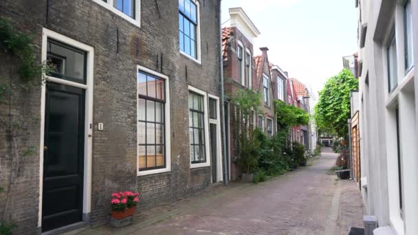 Gouda Dutch Old Monumental Alley Ancient Narrow Street Architecture Old — Stockvideo