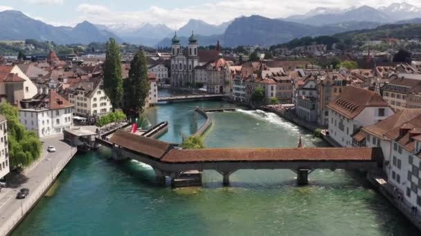 Flying Historic Bridge Canal Luzern Switzerland — Vídeo de Stock