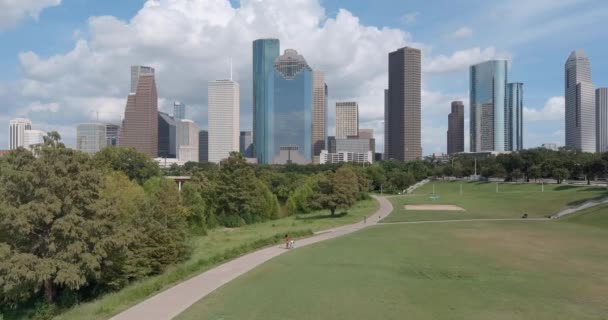 Low Angle Drone View Downtown Houston Skyline — Vídeo de stock
