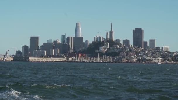 Downtown San Francisco Usa Skyscrapers Waterfront Harbor Slow Motion View — Vídeos de Stock