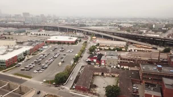 Cars Parked Parking Lot Front Building View Expressway Background Charlestown — Stock videók