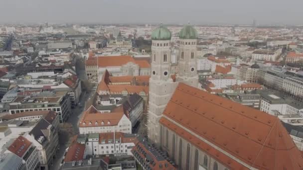 Frauenkirche Church Cathedral Marienplatz Munich Germany Aerial Landmark City Historic — Video