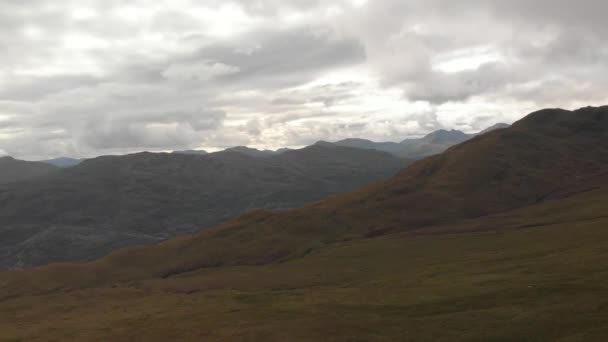 Panoramic Drone Shot Mountains Green Grass Loch Lomond National Park — Stockvideo